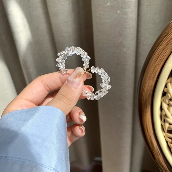 White Crystal Stone Gold Wire Hoop Earrings - Picture 5 of 8